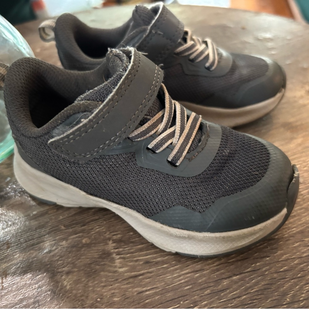 Grey Toddler Size 7 Sneakers